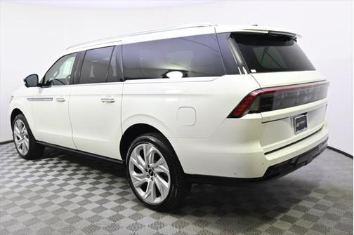 2025 Lincoln Navigator Reserve