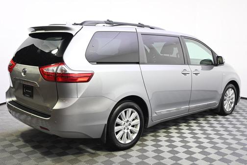 2017 Toyota Sienna Limited Premium