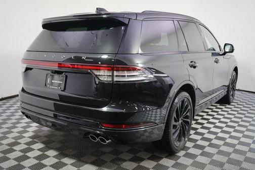 Infinite Black Metallic Clearcoat 2026 Lincoln Aviator Reserve AWD