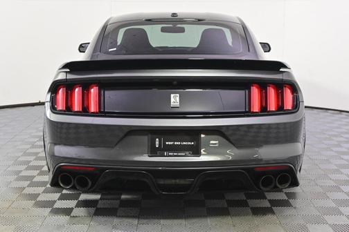 2017 Ford Shelby GT350 Base