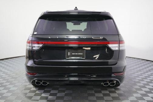 Infinite Black Metallic Clearcoat 2026 Lincoln Aviator Premiere
