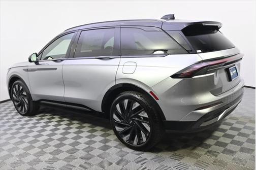 2025 Lincoln Nautilus Reserve