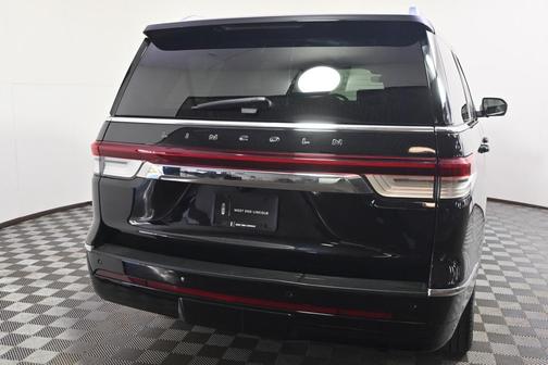 2022 Lincoln Navigator Black Label