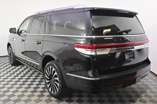 2022 Lincoln Navigator Black Label