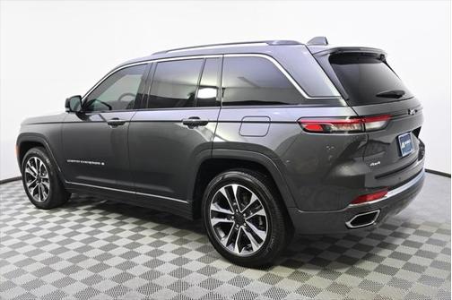 2022 Jeep Grand Cherokee Overland