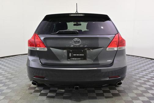 Magnetic Gray Metallic 2010 Toyota Venza Base