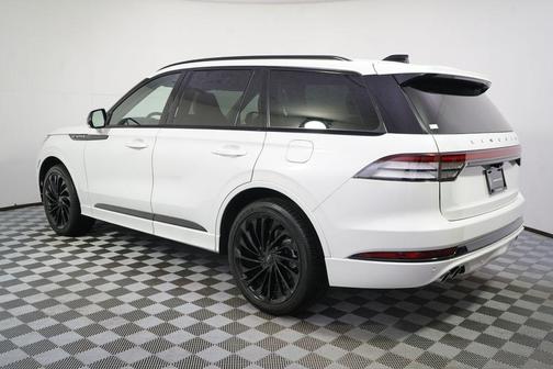 Pristine White Metallic Tri-Coat 2026 Lincoln Aviator Reserve AWD