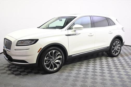 Pristine White Metallic Tri-Coat 2023 Lincoln Nautilus Reserve