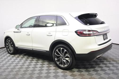 Pristine White Metallic Tri-Coat 2023 Lincoln Nautilus Reserve