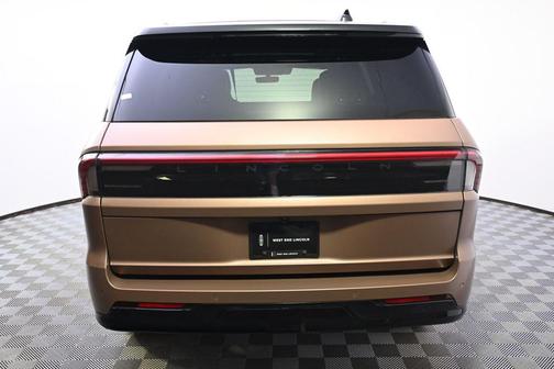Sunrise Copper Metallic Pearlcoat 2026 Lincoln Navigator Black Label