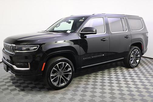 Diamond Black Crystal Pearlcoat 2022 Jeep Grand Wagoneer Series III 4x4