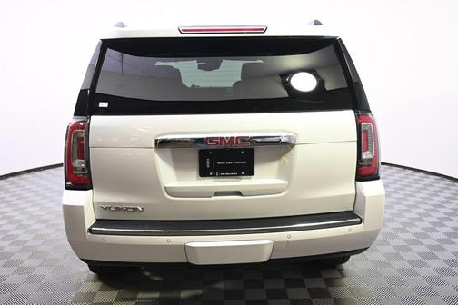 White Frost Tricoat 2020 GMC Yukon Denali