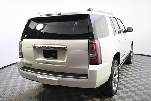 White Frost Tricoat 2020 GMC Yukon Denali