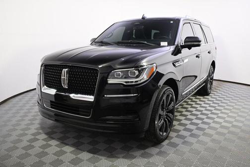 Infinite Black Metallic Clearcoat 2023 Lincoln Navigator Reserve