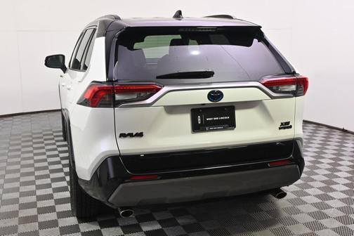2020 Toyota RAV4 Hybrid SE
