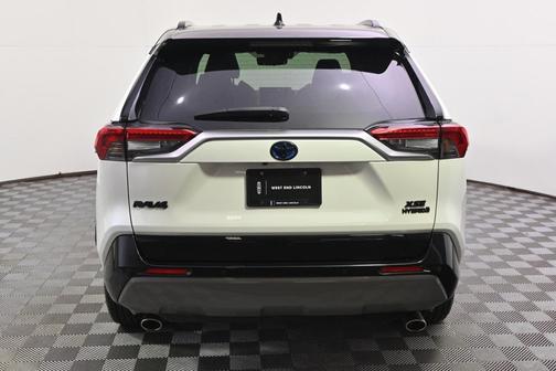 2020 Toyota RAV4 Hybrid SE