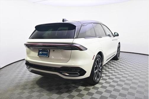 2025 Lincoln Nautilus Reserve