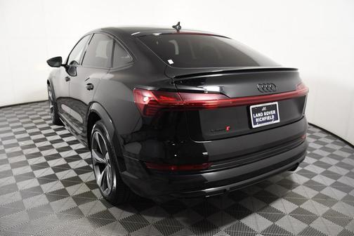 2022 Audi e-tron S Premium Plus