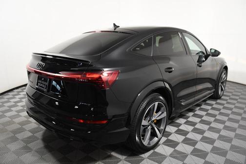 2022 Audi e-tron S Premium Plus