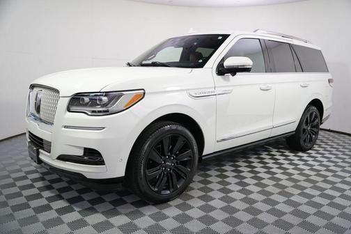 Pristine White Metallic Tri-Coat 2022 Lincoln Navigator Reserve
