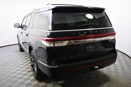 Infinite Black Metallic Clearcoat 2023 Lincoln Navigator Reserve