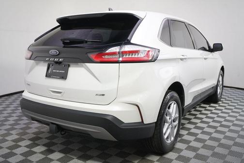 Star White Metallic Tri-Coat 2022 Ford Edge SEL