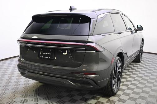 Chroma Caviar Dark Gray Metallic Clearcoat 2026 Lincoln Nautilus Black Label