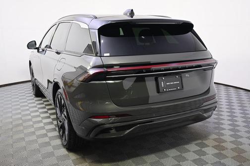 Chroma Caviar Dark Gray Metallic Clearcoat 2026 Lincoln Nautilus Black Label