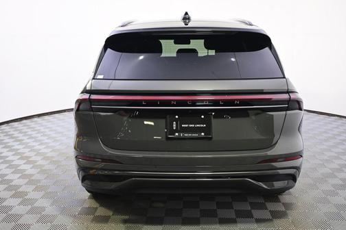 Chroma Caviar Dark Gray Metallic Clearcoat 2026 Lincoln Nautilus Black Label