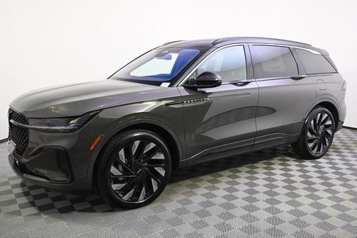 Chroma Caviar Dark Gray Metallic Clearcoat 2026 Lincoln Nautilus Black Label