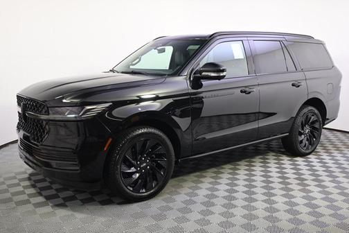Infinite Black Metallic Clearcoat 2026 Lincoln Navigator Reserve