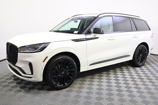 Pristine White Metallic Tri-Coat 2026 Lincoln Aviator Reserve AWD