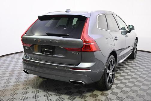 Gray Metallic 2018 Volvo XC60 T5 Inscription