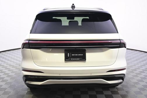 2025 Lincoln Nautilus Reserve