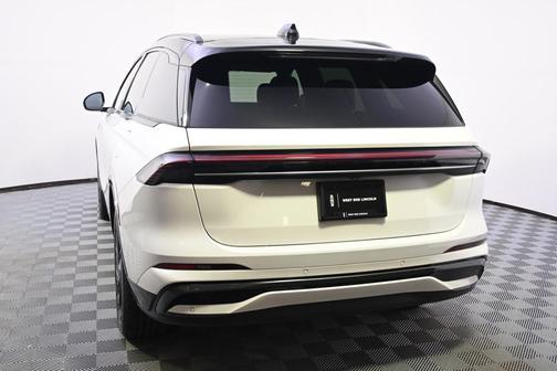 2025 Lincoln Nautilus Reserve