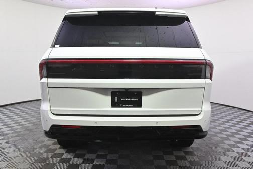 White 2027 Lincoln Navigator Reserve