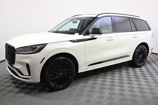 Pristine White Metallic Tri-Coat 2026 Lincoln Aviator Reserve AWD