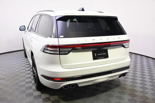 Pristine White Metallic Tri-Coat 2026 Lincoln Aviator Reserve AWD