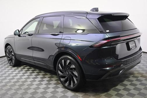 Blue Panther Metallic Clearcoat 2024 Lincoln Nautilus Reserve