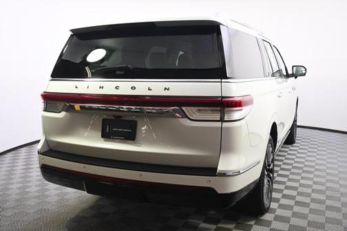 2022 Lincoln Navigator Black Label