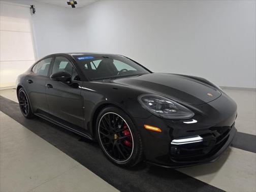 2019 Porsche Panamera GTS
