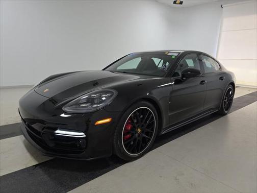 2019 Porsche Panamera GTS