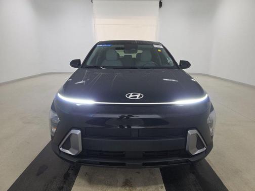 2025 Hyundai KONA SE