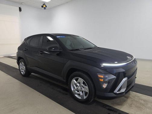 2025 Hyundai KONA SE