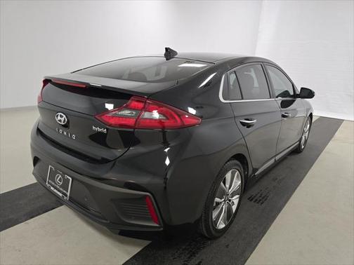 2017 Hyundai IONIQ Hybrid Limited
