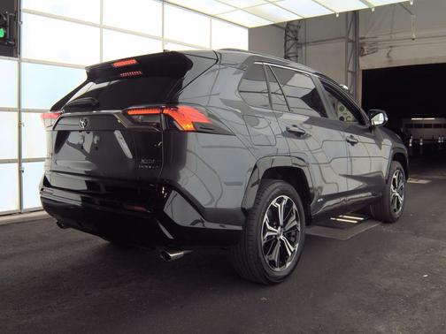 Magnetic Gray Metallic/Midnight Black Metallic 2025 Toyota RAV4 Plug-In Hybrid XSE (Natl)
