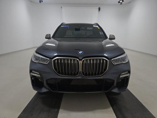 Arctic Gray Metallic 2021 BMW X5 M50i Sports Activity Vehicle