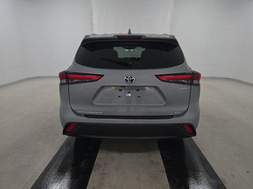 2023 Toyota Highlander Hybrid XLE