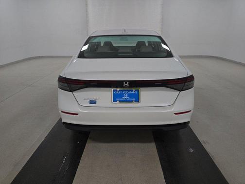 2025 Honda Accord LX 1.5T