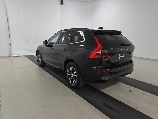 2023 Volvo XC60 B5 FWD Core